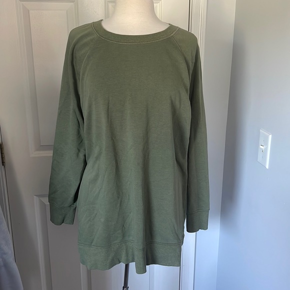 Green crewneck - Picture 1 of 2